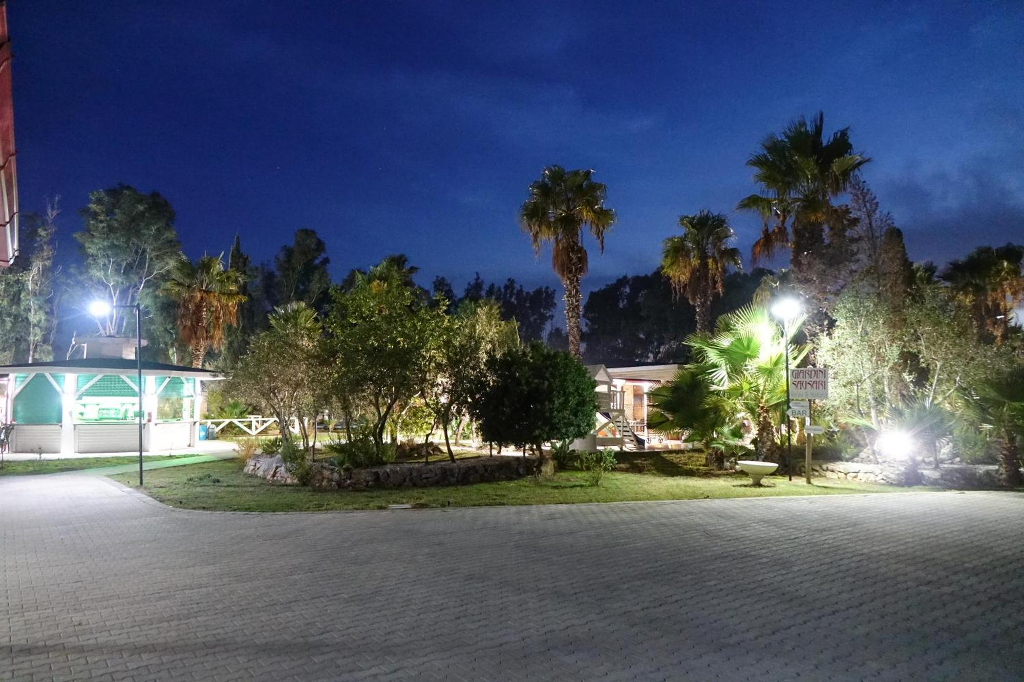 Giardini Sausari Residence Punta Prosciutto Esterno foto