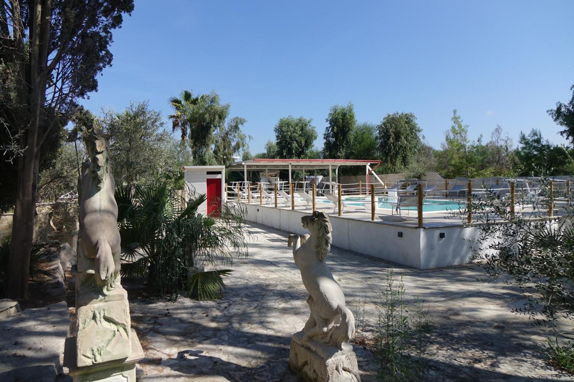 Giardini Sausari Residence Punta Prosciutto Esterno foto